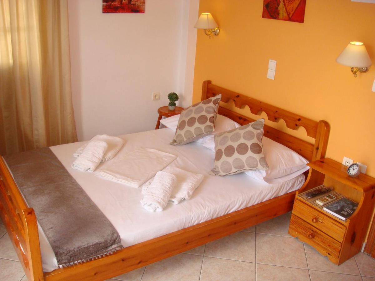 Boussetil Rooms Tínos Eksteriør billede